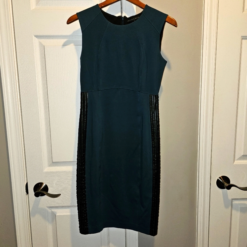 COPY - 🤑4 for $60 Antonio Melani forest green wiggle dress